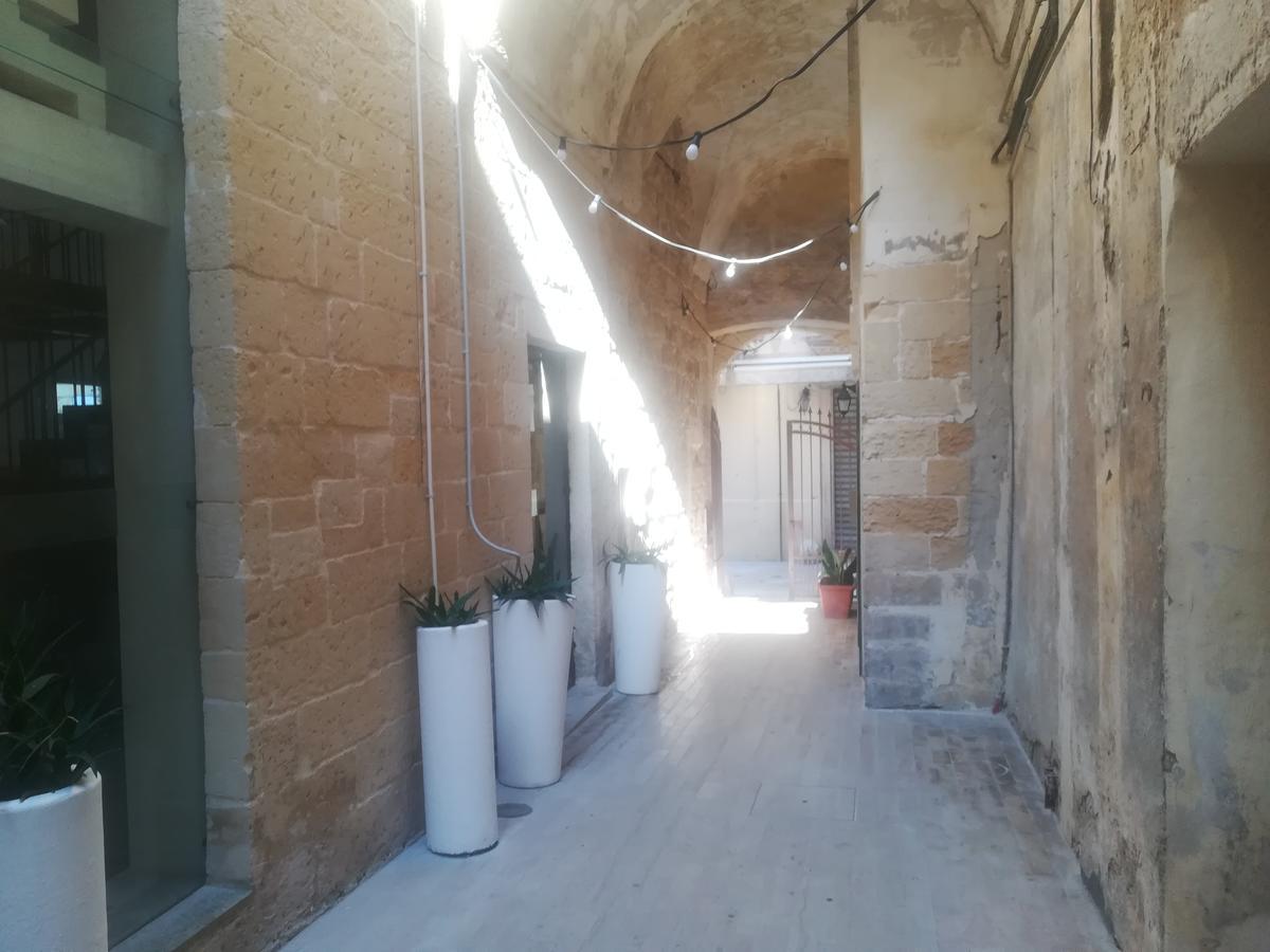 Dimora Dell'Artista Bed & Breakfast Lecce Exterior foto